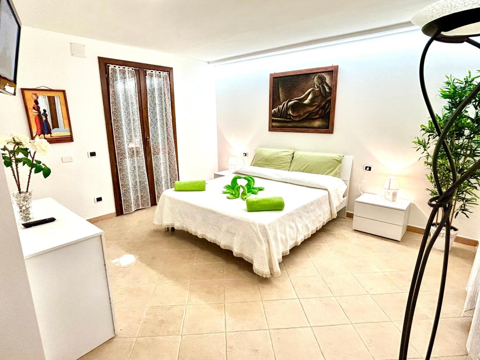 Villa Stella Fronte Mare Porto Frailis Арбатакс Экстерьер фото